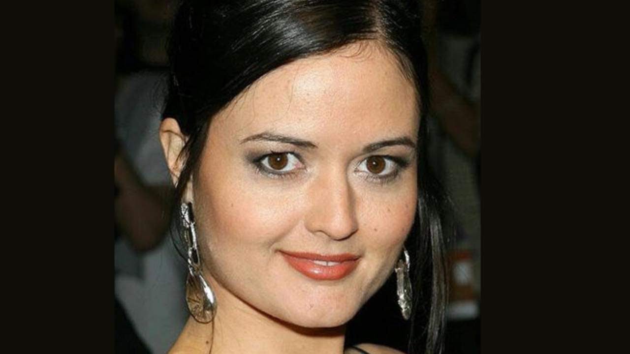 13 Sexy Photos of Danica McKellar YouTube