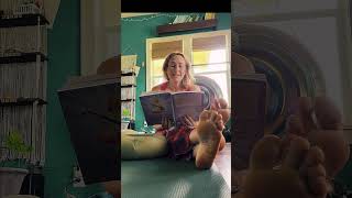 pretty woman & cute feet soles 