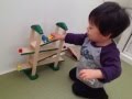 (1歳0ヶ月)木製カッタンオモチャで遊べるようになったよ