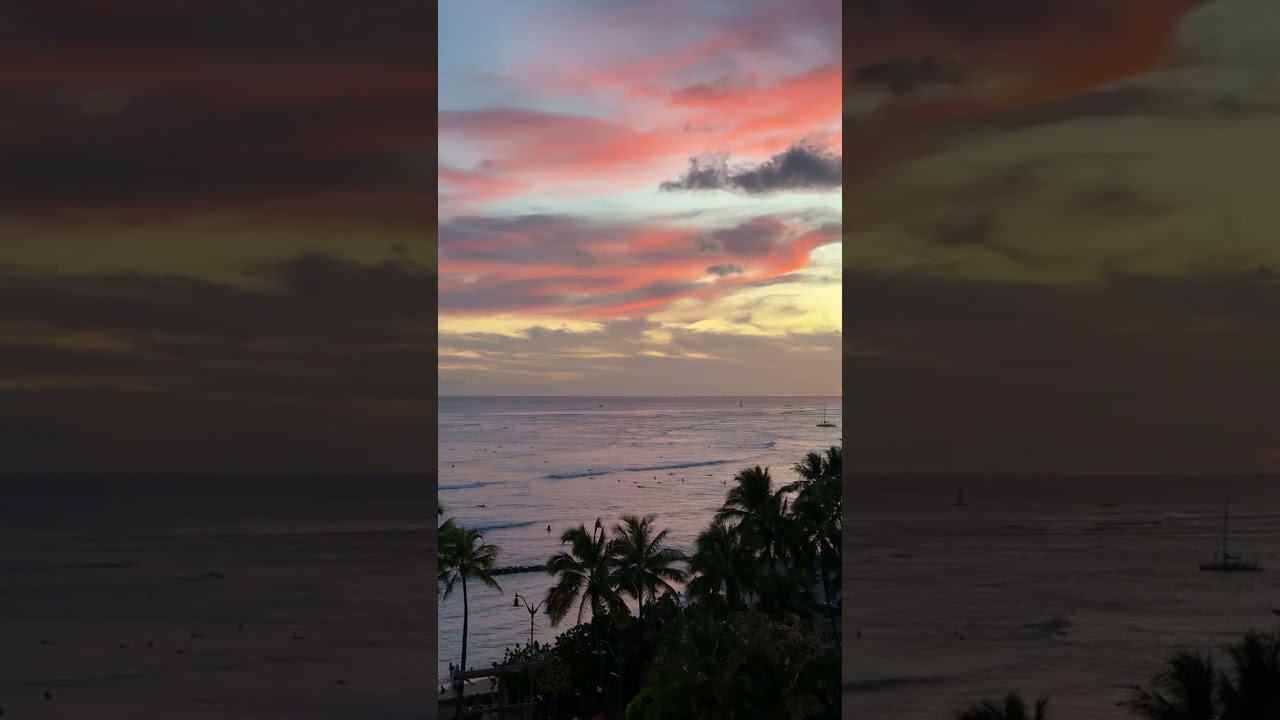 Breathtaking Sunset at Waikiki Beach: Hawaii&rsquo;s Golden Hour Magic #travelvideo #relaxingvideo
