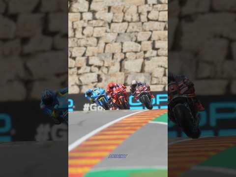 Video Marquez vs Bezzecchi Motorland