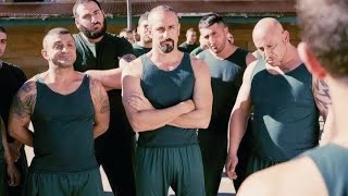 ظابط بيقتل شاب بالغلط علشان ضايق حبيبته وبيدخل اخطر سجون العالم وبتتحول حياته .. فيلم Convict