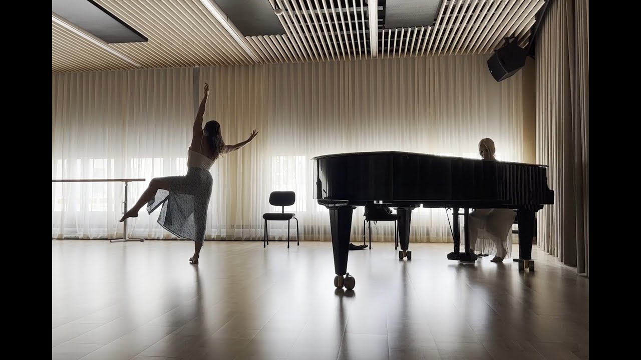 Behind The Scenes: Improvisation session when "Tower Moment" was born