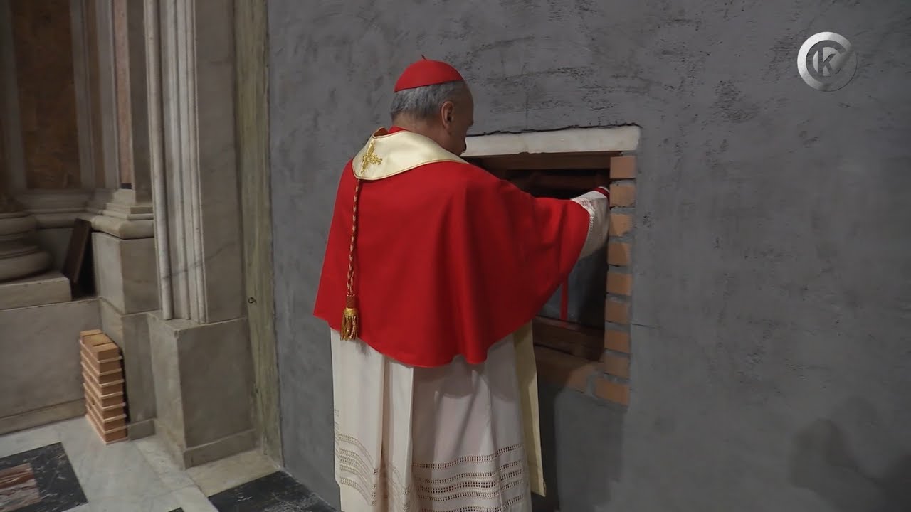 Basilica di San Pietro: Murata la Porta Santa