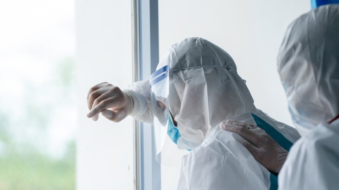 Expert warns Victoria's daily COVID-19 death toll likely to remain high for at least one week