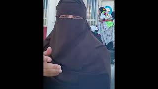 سيدة عمانية تدعو لاستبدال السياحة بالتطوع لمساعدة الاجئين