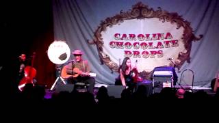 Carolina Chocolate Drops Perform &quot;Black Annie&quot; in Charlotte NC