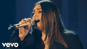 Yuridia - Respóndeme Tú (Primera Fila) (En Vivo) ft. Pepe Aguilar