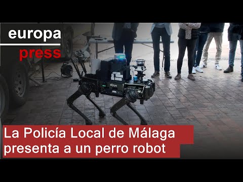 Un perro robot ayuda a la Policía Local en labores de patrulla por las calles de Málaga