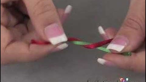 How to do a square knot - Beading