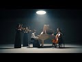 Entre Sombras Y Acordes De Piano Y Cuerdas – Noche De Calma, Café Y Lectura Profunda