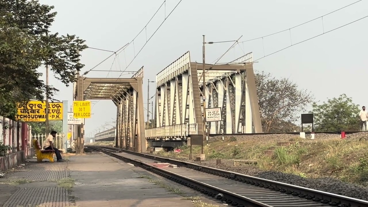 [6 in 1] Wag9hc+Wap7+Memu hauled GoodsTrain+Passenger Trains captured at Manguli Chowdwar PH Cuttack