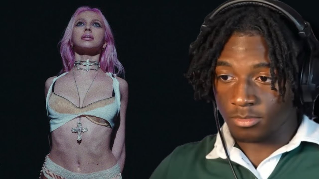 i reacted to adela for the first time...