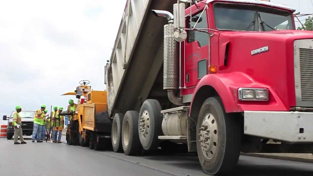 Hamilton-Hinkle Paving Company Paving I-75 in Georgetown, KY