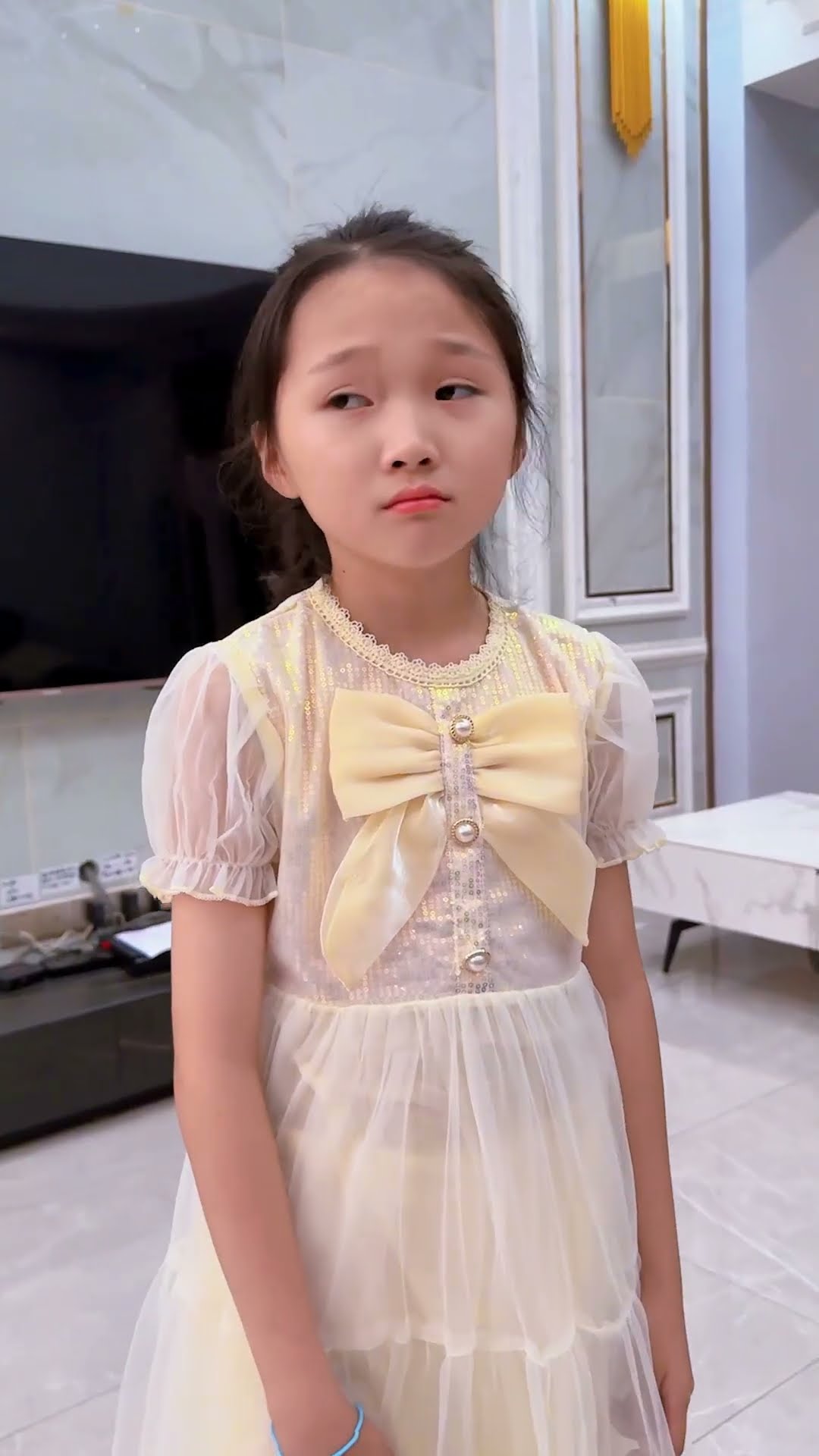 调皮的唐老六真的知道错了吗？#斗罗大陆 #唐舞桐与唐老六 #小舞 #唐舞桐 #唐三 #唐老六