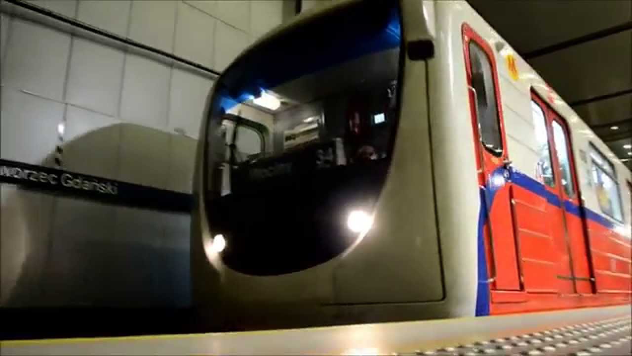 Stacja  Dworzec Gdański  Metro Warszawskie 2015