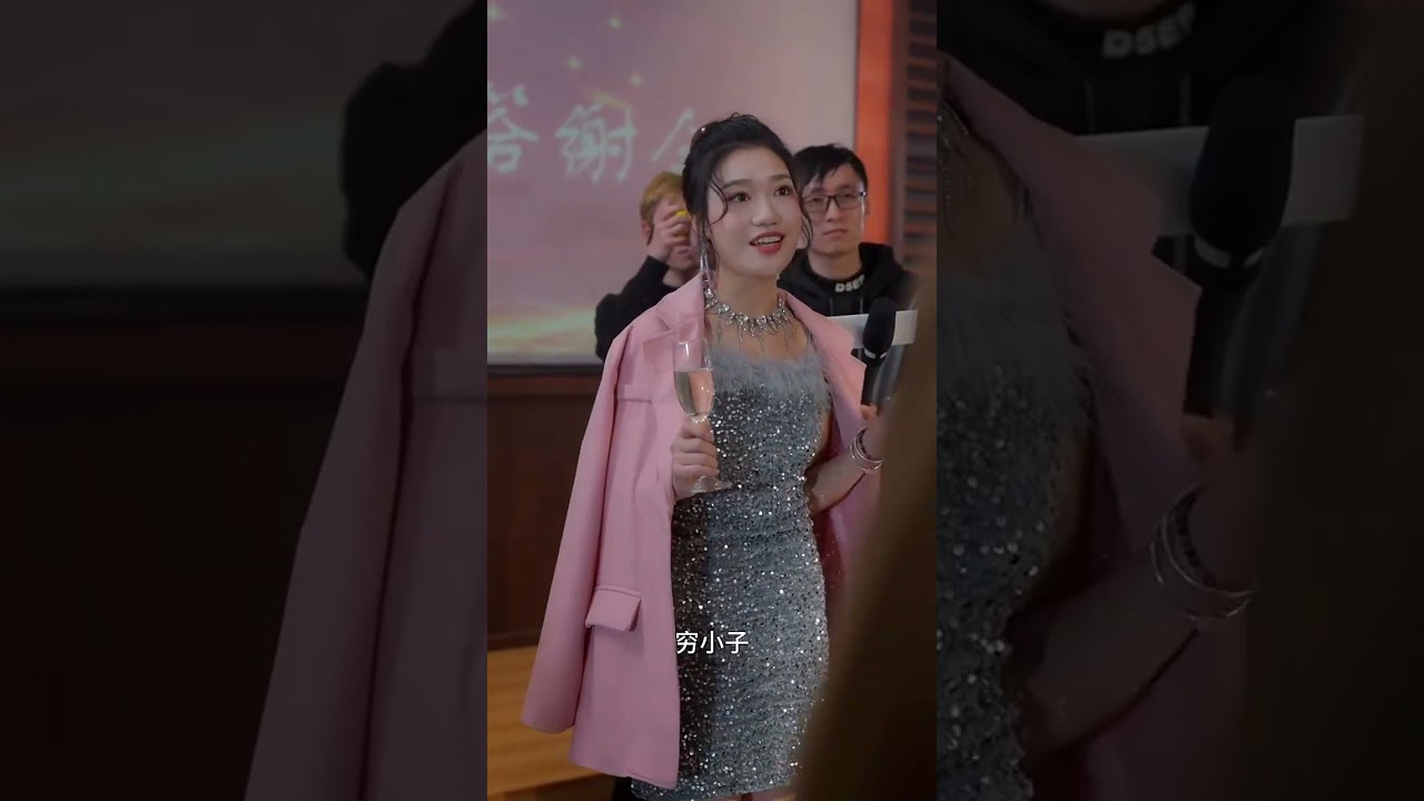 《金手套》：激情澎湃的爱情逆袭短剧