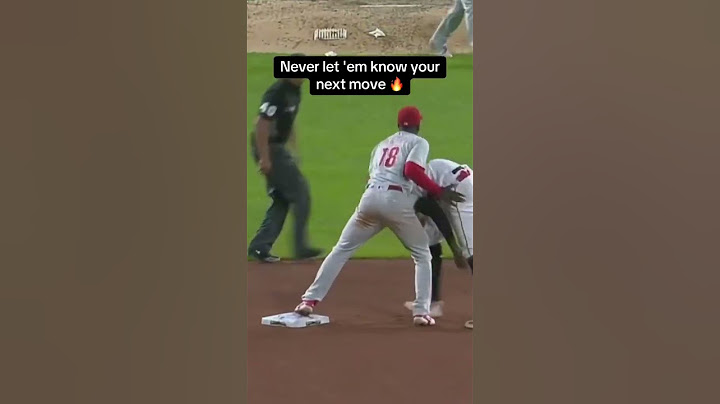 One of the cleanest pickoffs you'll ever see 😯