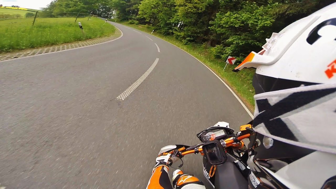 Supermoto on limit? // Sumo fighters // RAW 4 // SMC R 690 // Wheely // Spessart // Supermotostrecke
