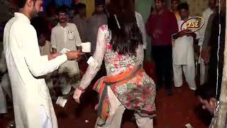 dance on japak japak song