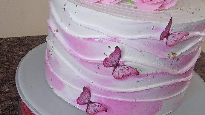 Bolo Femenino Decoração simples com Borboletas - Karine Cakes