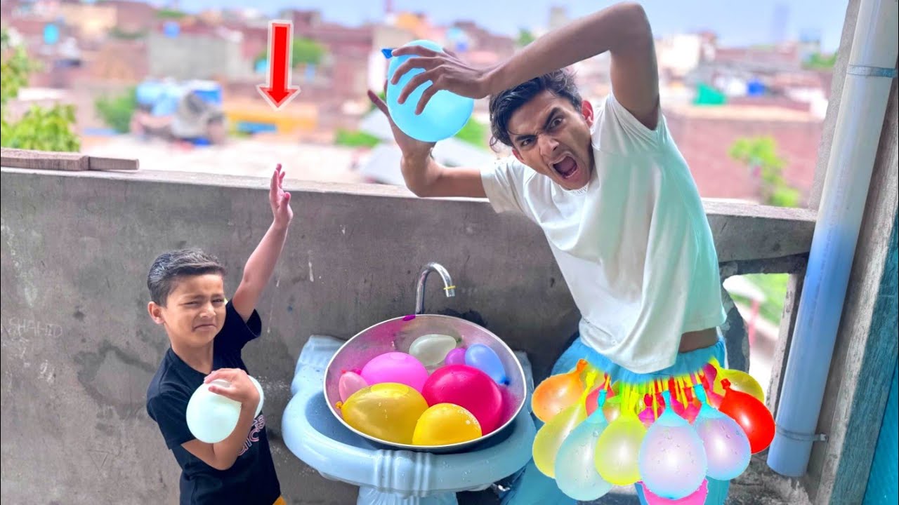 Water Balloon Fight Ho Gayi