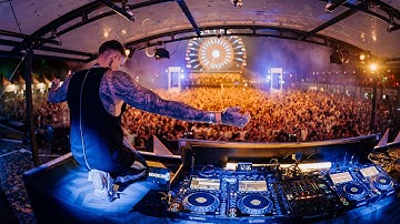 Blasterjaxx X Bombs Away X Moji - Zombie [LIVE]