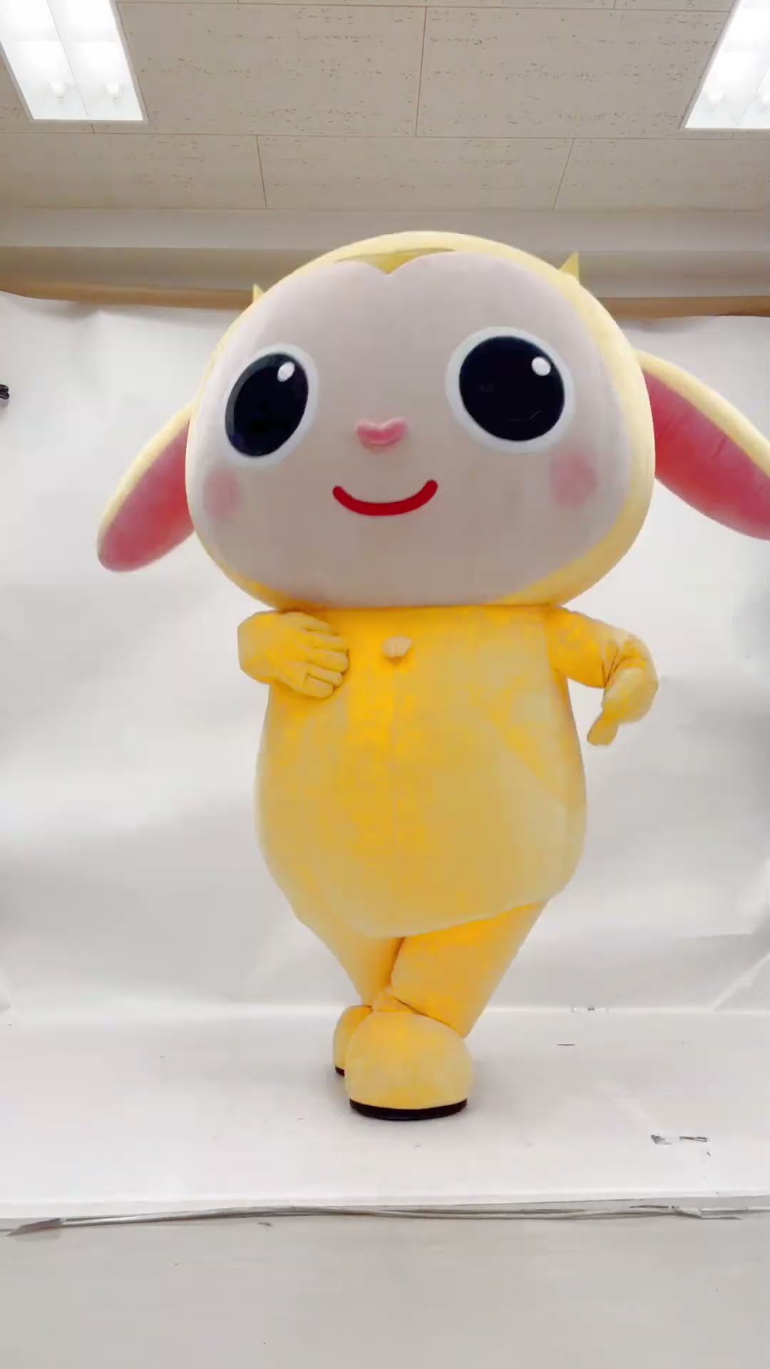 着ぐるみ製作会社 キグルミックス - YouTube