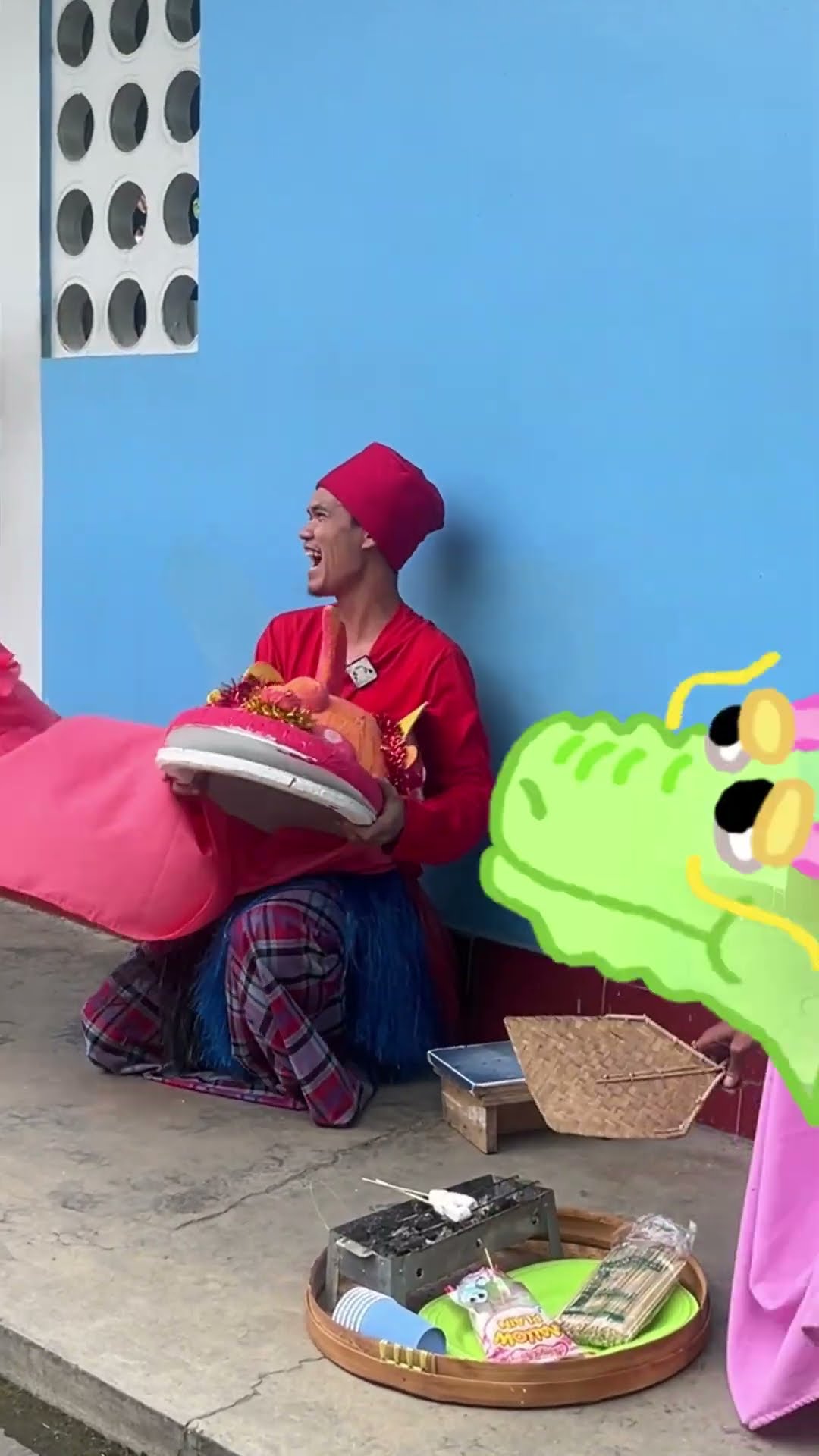 LEIKA DAN TOMPEL JADI BARONGSAI MALAH NGERJAIN CAK YADI ?#leika #shots