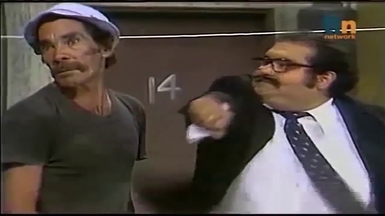 Senhor Barriga ( Chaves ) cobrando o aluguel de um jeito que você ainda ...
