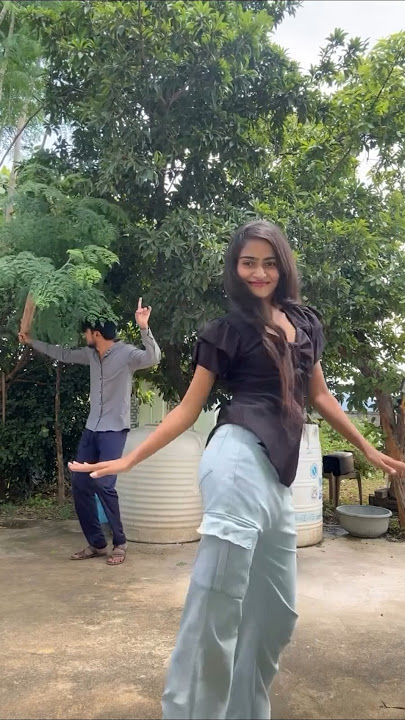 Laila Main Laila ✨#shorts #dance #shortsvideo #trending #Beats #itemsong #youtubeshorts #kiaradabhi