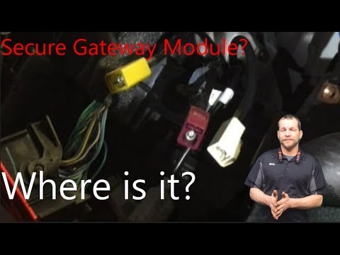 Locating the Secure Gateway Module on 2018 Jeep Cherokee and using the Autel scantool to clear codes