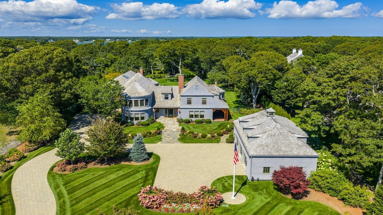 Superlative On Sea View Avenue | Cape Cod, Massachusetts