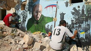 شاهد: بريغوجين يُخلّد بجدارية لكن من نوع آخر في سوريا