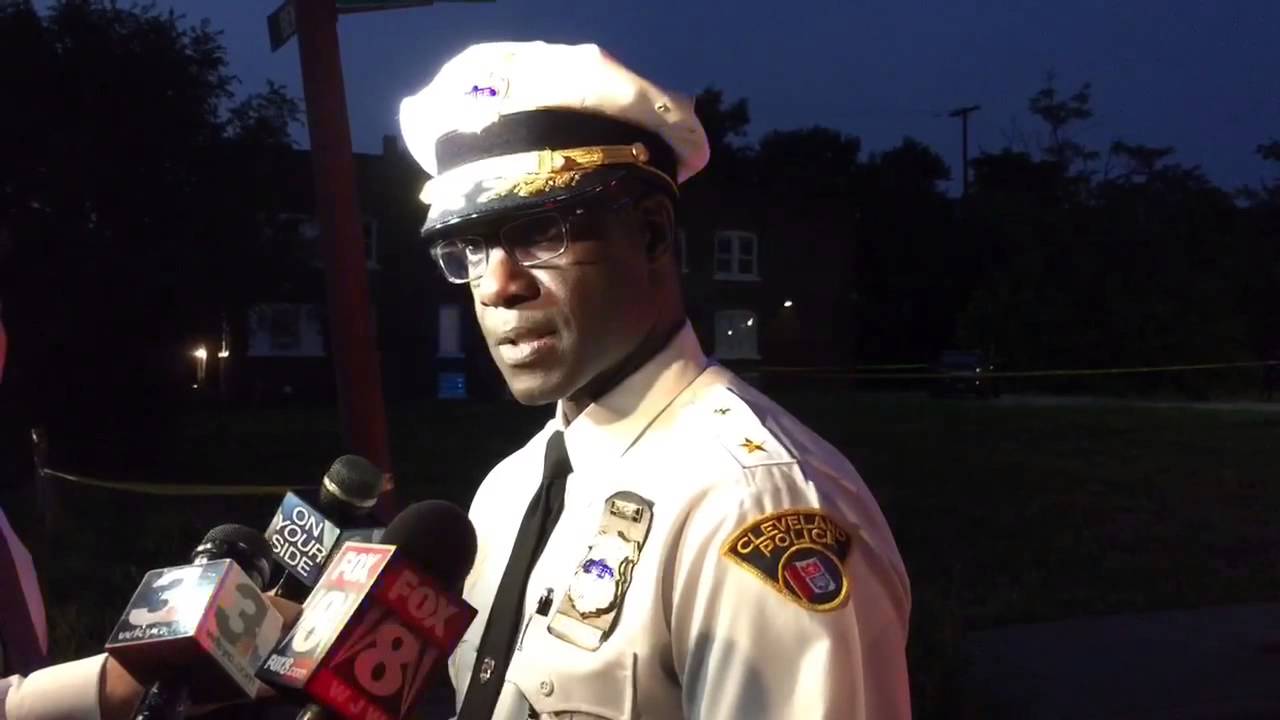 Cleveland Police Officer Shoots Suspect In East Cleveland YouTube