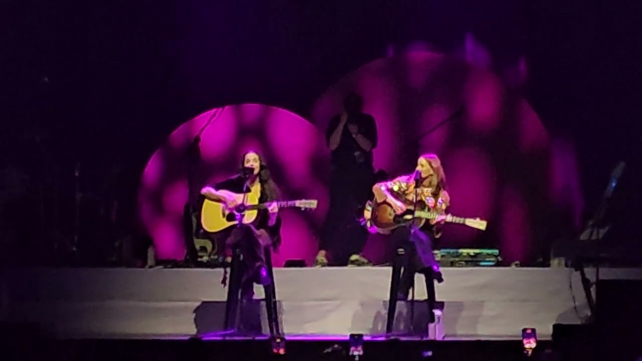 Pretty Boy - M2M (Better Endings Tour Manila)