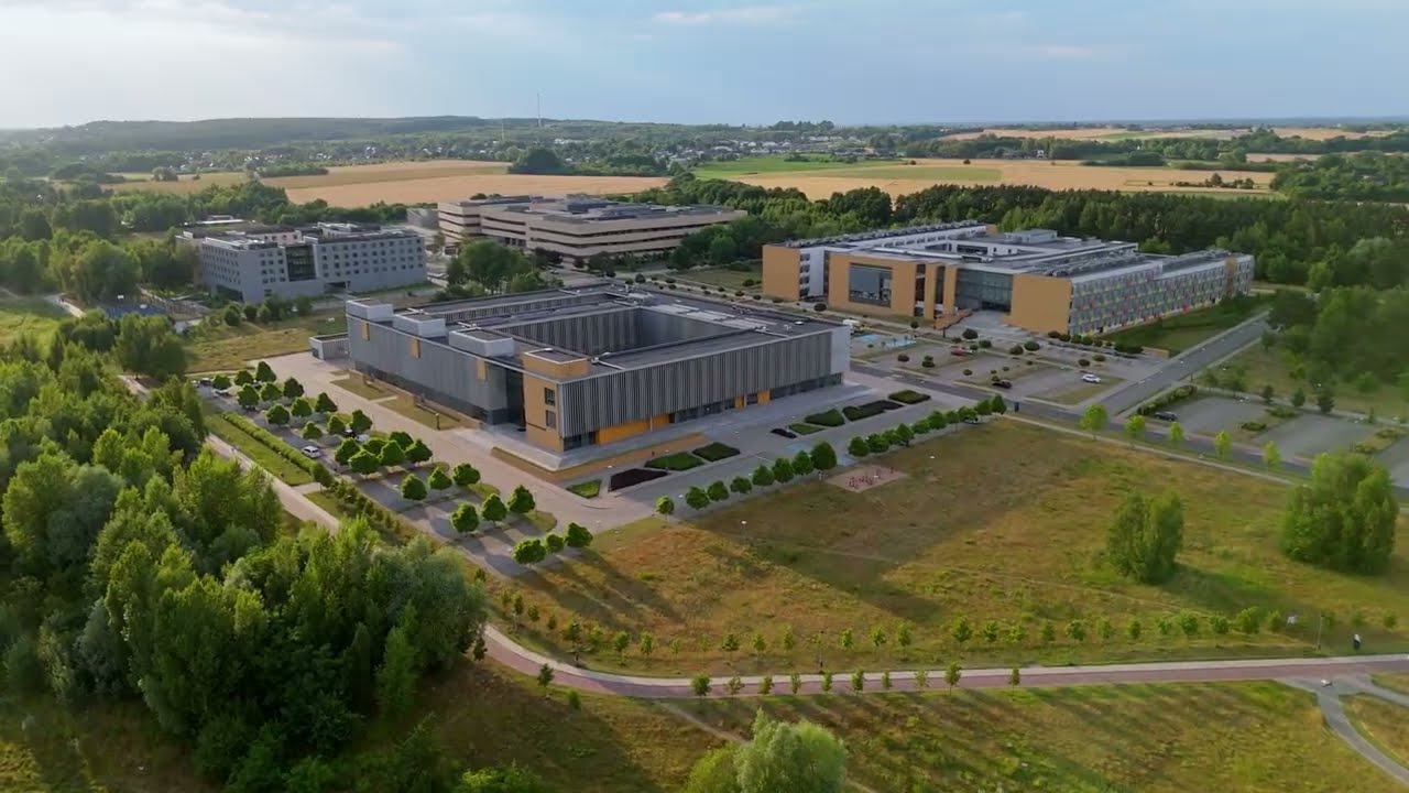 Kampus Uniwersytetu im. Adama Mickiewicza w Poznaniu.