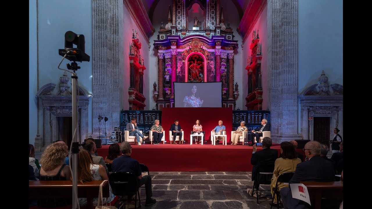 Vídeo resum del primer acte del 25é aniversari de l'Acadèmia Valenciana de la Llengua.