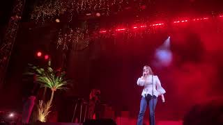 Lana Del Rey “California” live for the first time Resimi