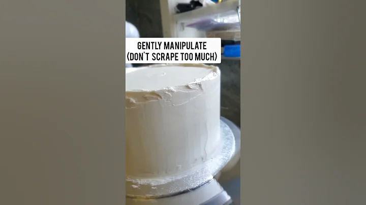 How to Smooth a Buttercream Cake