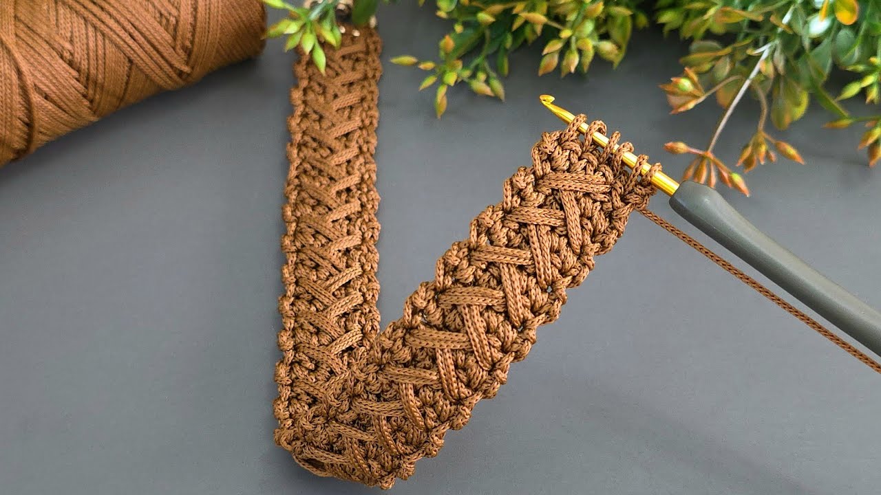 Wow! 😇 Amazing! sell as many as you can weave.Bag handle, belt, hair band.Crochet gorgeous hairband