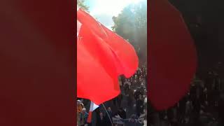 🇫🇷 «Макрон, твоя война нам не нужна!» & «Давайте выйдем из НАТО!», кричат митингующие французы.