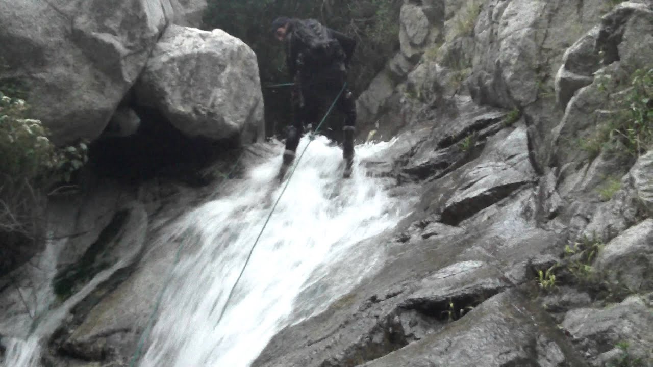 Little Santa Anita Canyon 30ft Rappel - Joey
