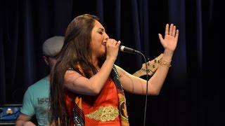 Amel Zen chante Aya Zerzour (en Hommage à Cherifa)