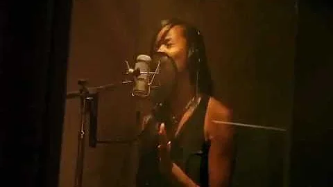 Letoya Luckett belts a F#5 in the studio