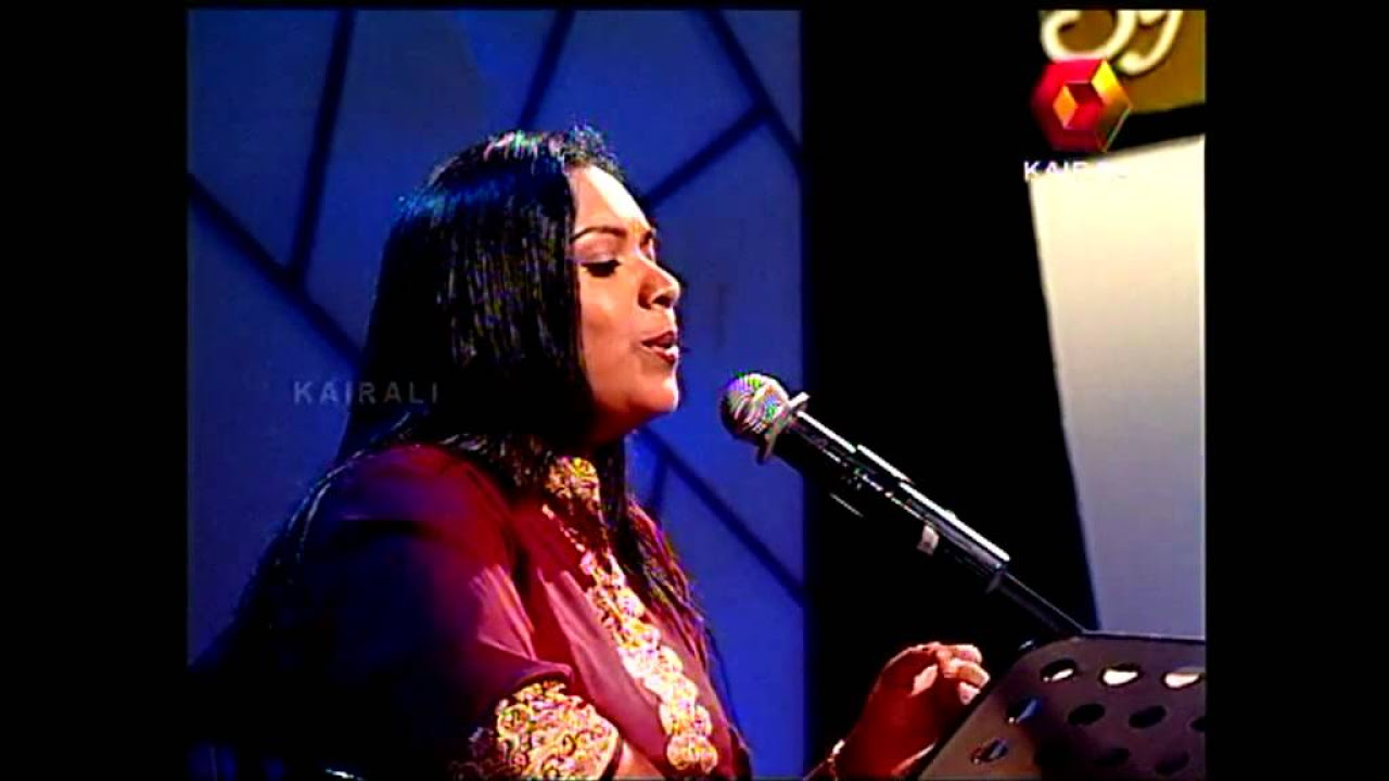 Soumya Sanathanan sings Neelambalalle on Kairali TV Symphony