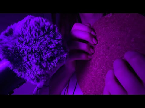 [ASMR - Whisper] Random Fun Facts 💡📝 + Cork Tapping