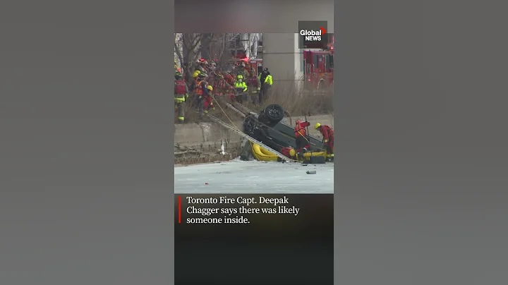 Vehicle crashes through ice on Toronto's Keating Channel, crews search for occupant #rescue #toronto