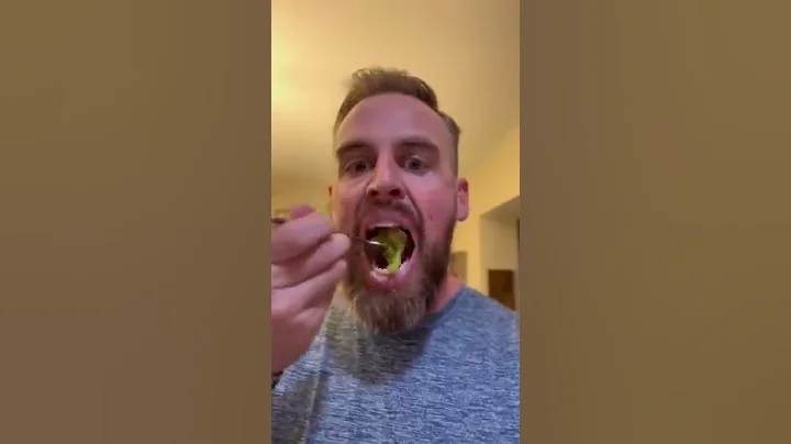 What I eat in a day | Carrie made Mahi mahi and a shrimp salad #whatieatinaday #intermittentfasting