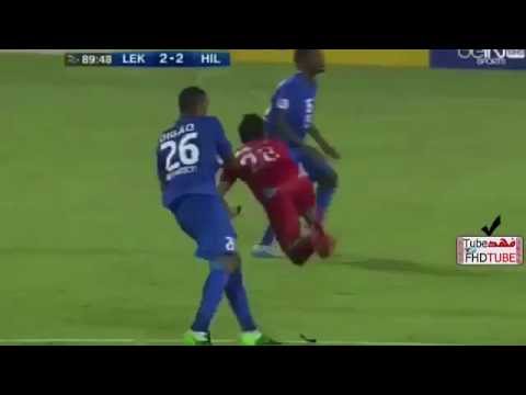 لقطة ديقاو مع المسكاني في مبارة الهلال لخويا